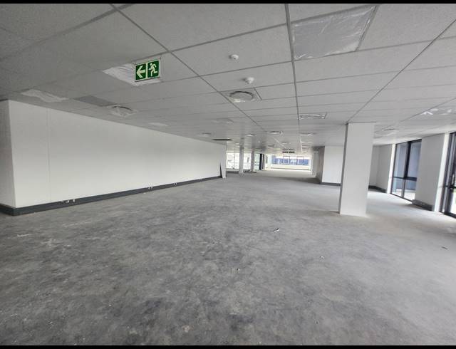 333M² OFFICE TO LET IN VORNA VALLEY